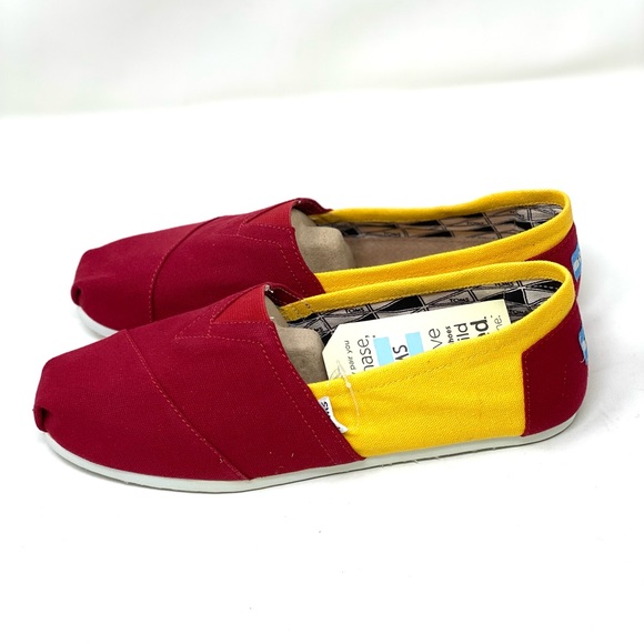 Toms classic USC  Men’s Red And  Yellow Casual Slip Ons. Size 9.5 - Picture 4 of 5